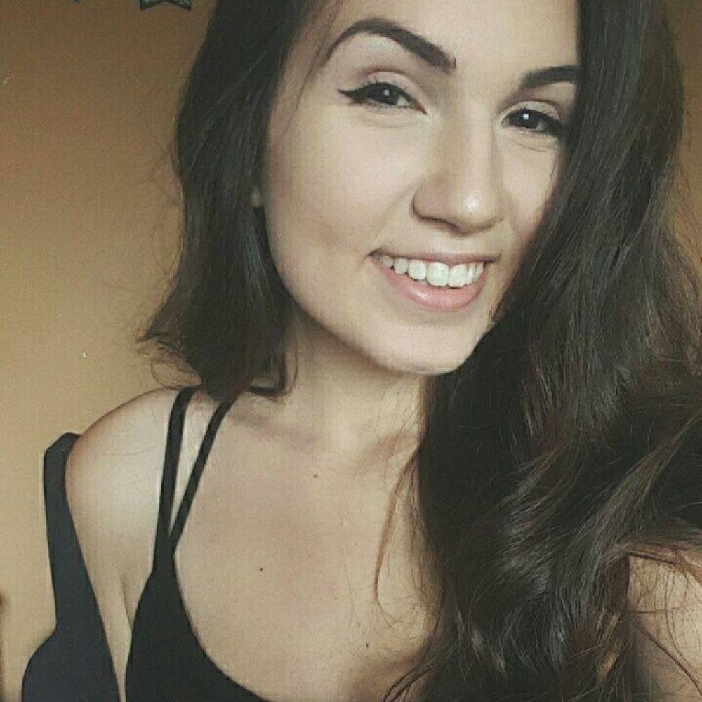 Meet your Posher, Andrea