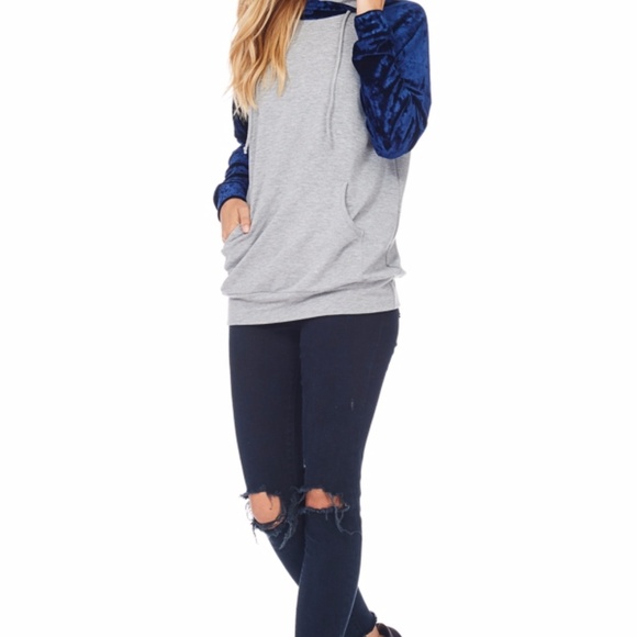 😍 “Anna” HP🎉 Blue Velvet raglan sleeve pullover - Picture 6 of 6
