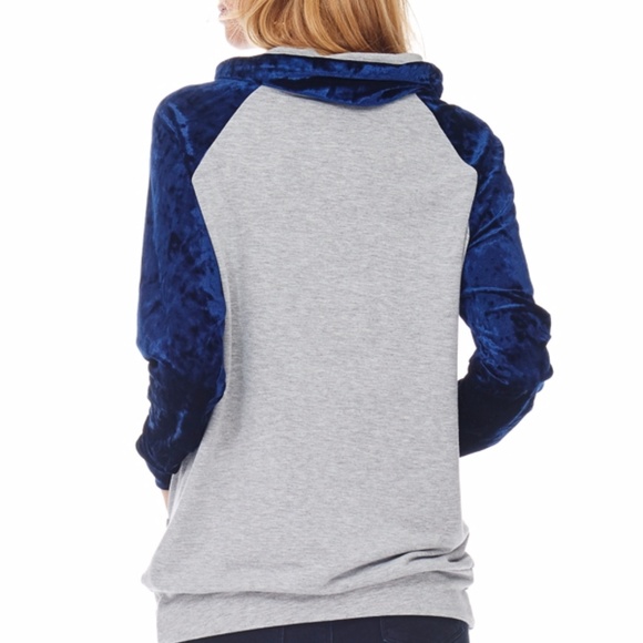 😍 “Anna” HP🎉 Blue Velvet raglan sleeve pullover - Picture 2 of 6