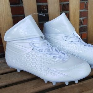 ADIDA WHITE ATHLETIC FOOTBALL CLEATS SIZE 16