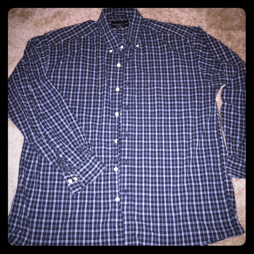 Gently Used Croft &Barrow Button Down Dress Shirt