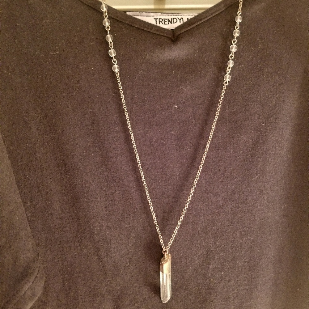 pendant necklace