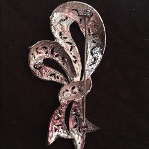 🎀Vintage Silver Tone & CZ Brooch🎀