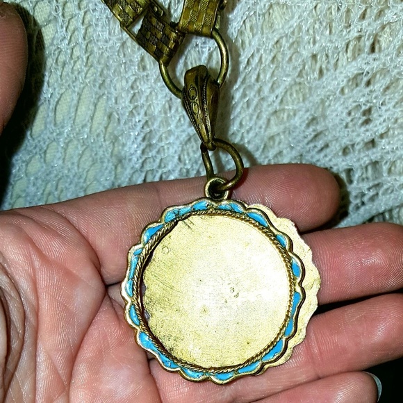 VINTAGE Jewelry - AUTHENTIC VINTAGE Chunky Chain Pendant Necklace VINTAGE Jewelry - AUTHENTIC VINTAGE Chunky Chain Pendant Necklace