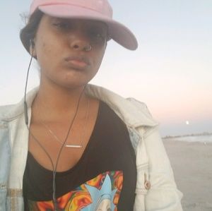 Meet your Posher, Samiha