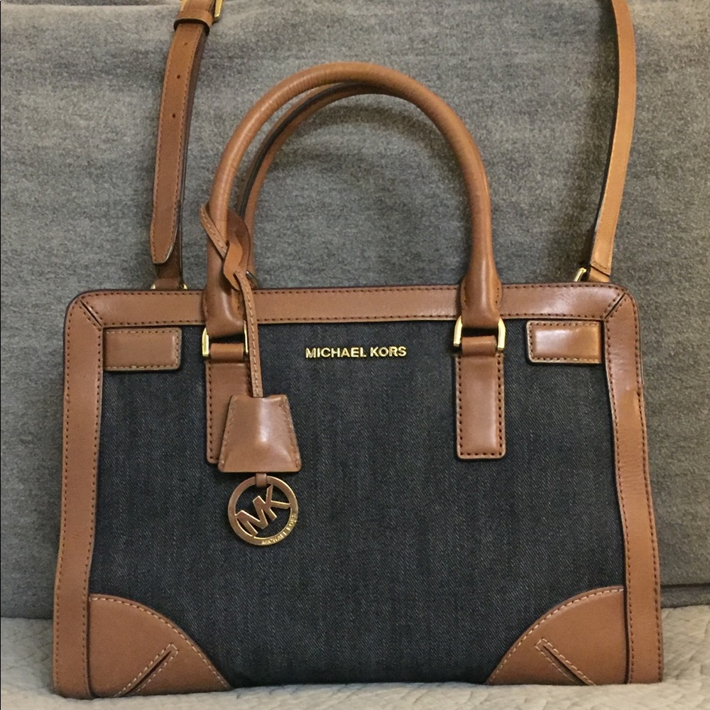 Michael Kors Dillon Top-Zip East West Satchel - Picture 1 of 8