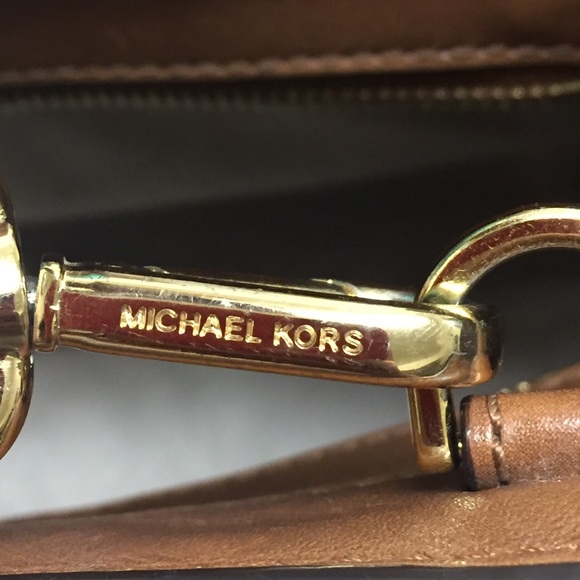 Michael Kors Dillon Top-Zip East West Satchel - Picture 5 of 8