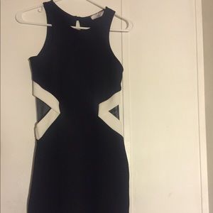 Black dress, amazing side see through slits ✨🙌🏻