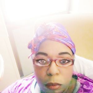 Meet your Posher, Iah-tunde akari chibusa