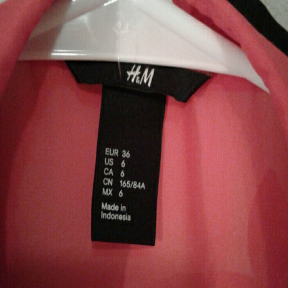 H&M - Picture 2 of 2