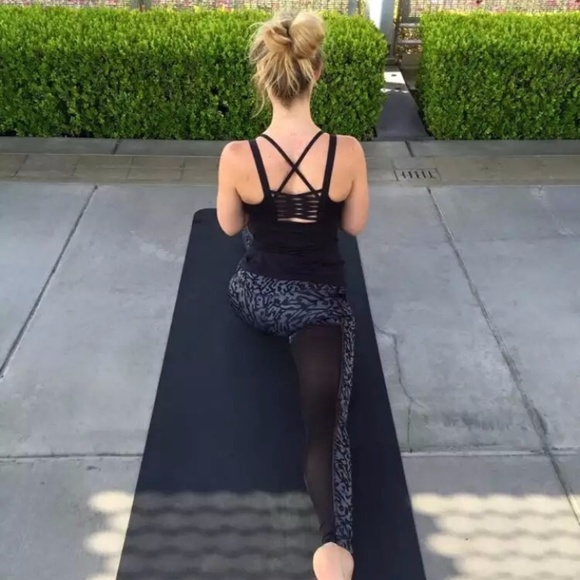 Lululemon Hot to Street Animal Print - Picture 3 of 8