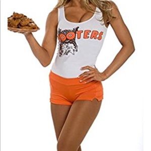 Hooters outfit