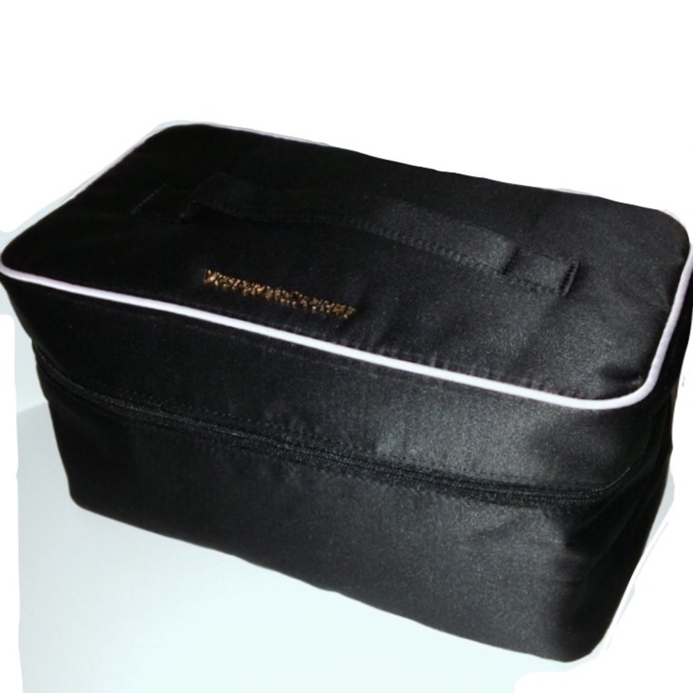 VICTORIA'S SECRET- UNDERGARMENT CASE