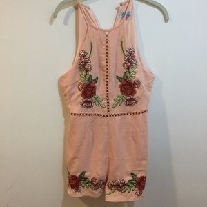 Embroiderd romper