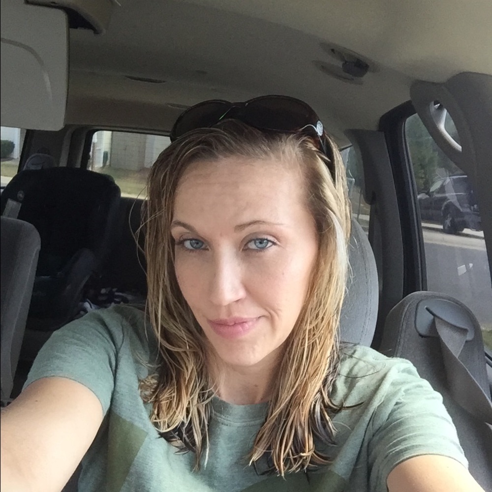 Meet your Posher, Caroline