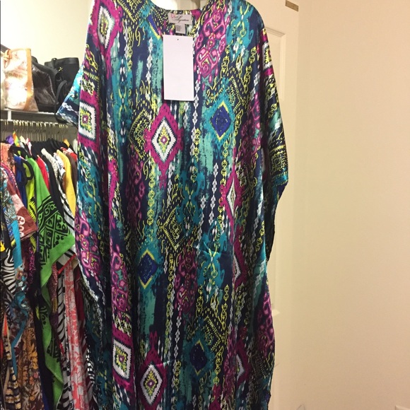 TRUE TO SIZE Prismatic Print Silky Long Caftan - Picture 3 of 4