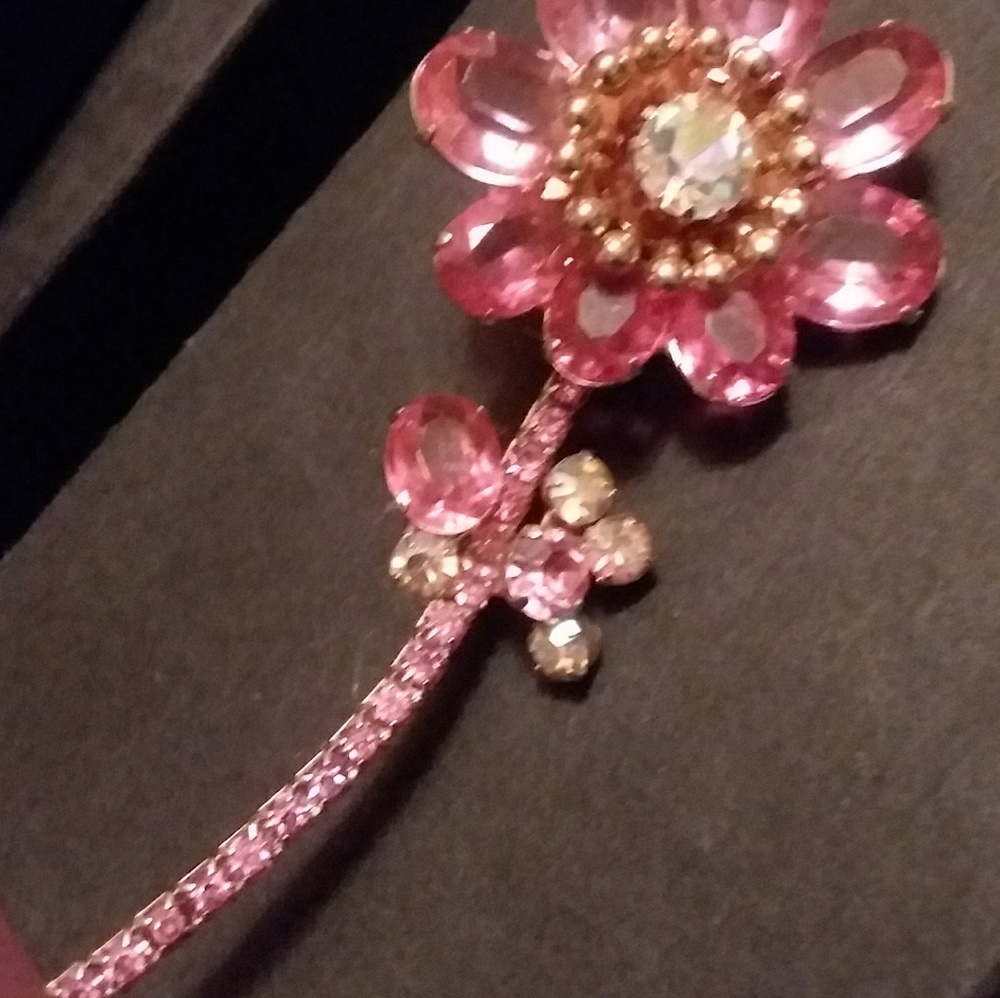 💞Vintage  Collectable Pink Flower brooch 💞