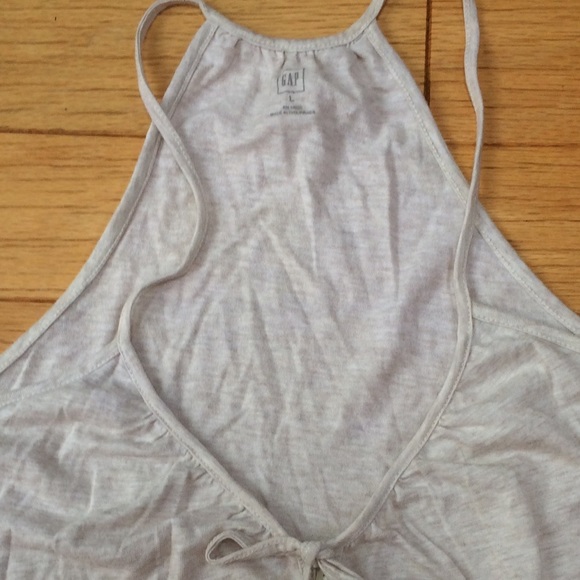 •GAP Top• - Picture 4 of 5