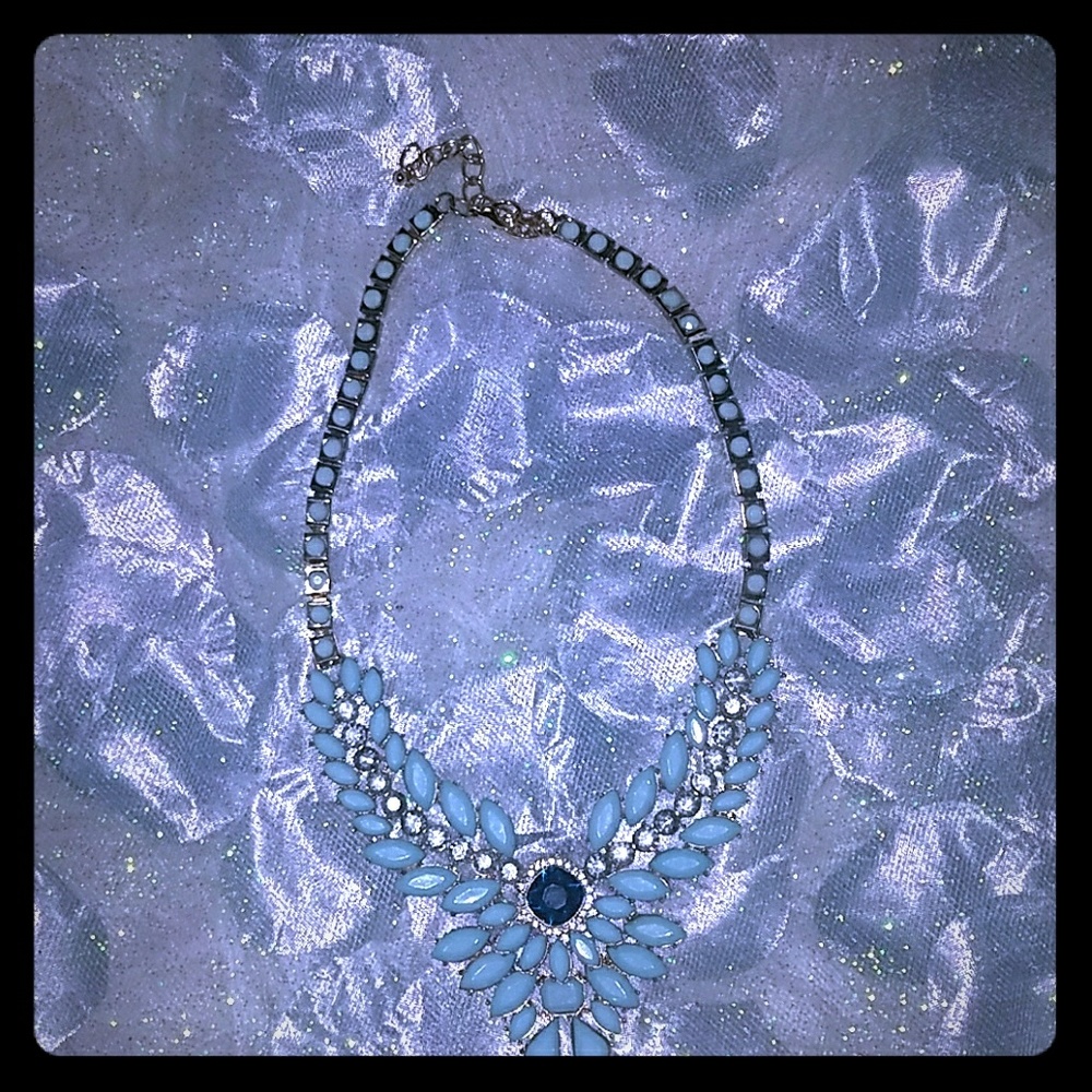 Statement necklace