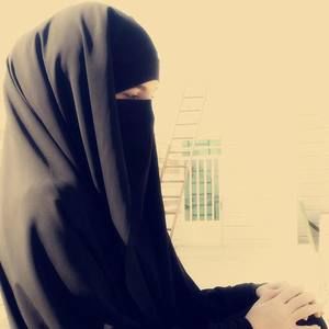 Meet your Posher, Layla