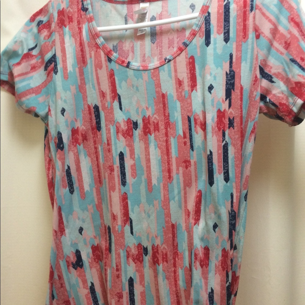 Xs classic t lularoe