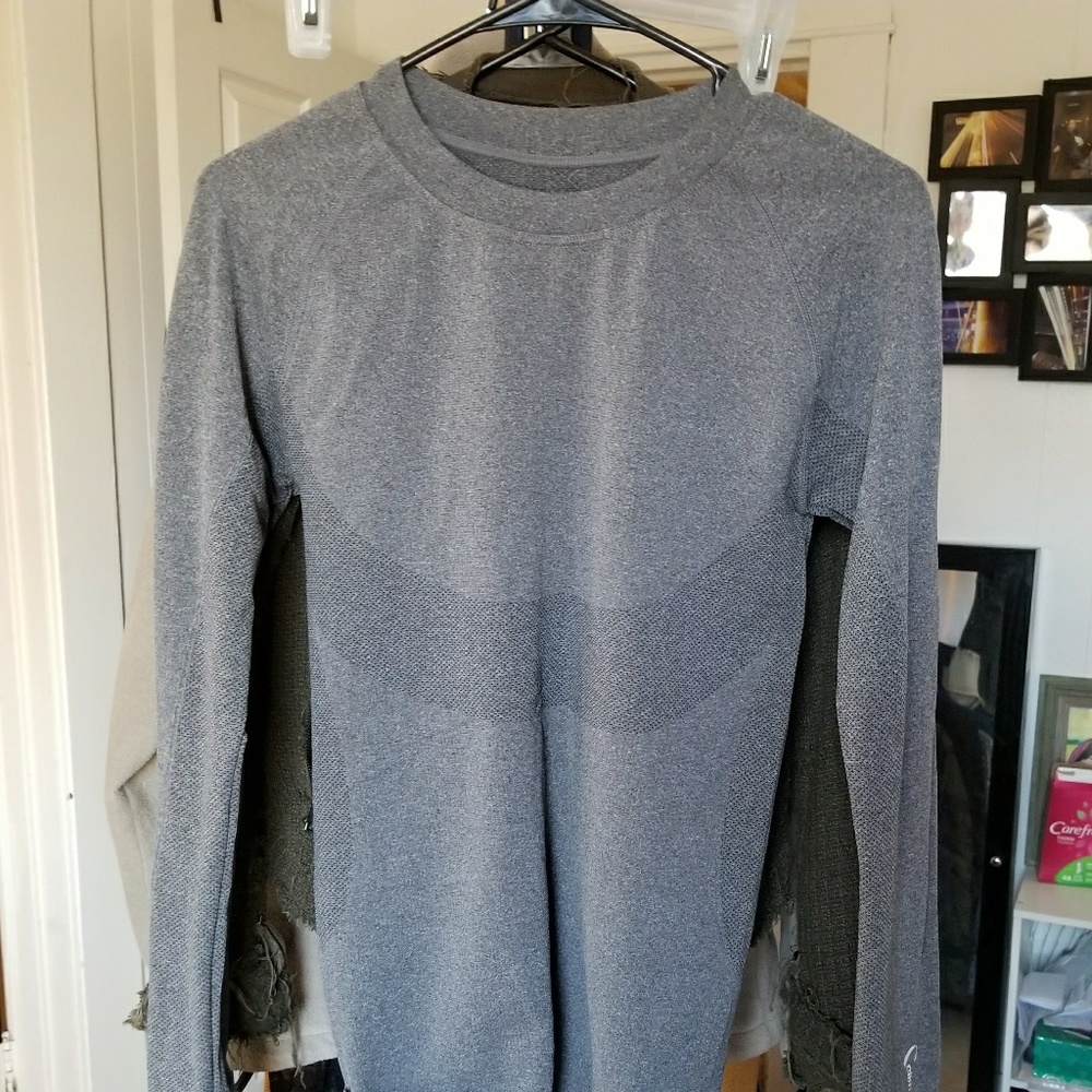 Athletic shirt