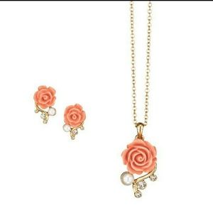 Rosebud necklace and earings