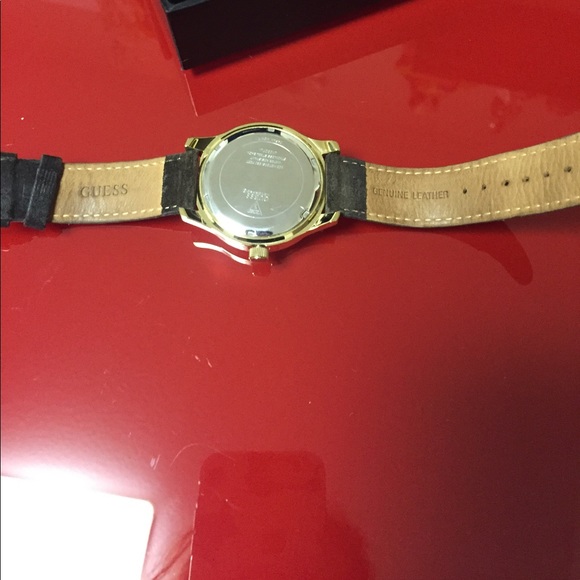 Guess watch main image 5