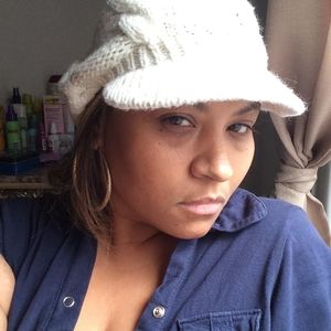 Meet your Posher, Leslie