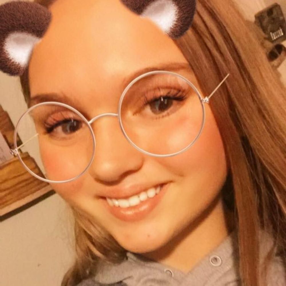 Meet your Posher, Ashlan