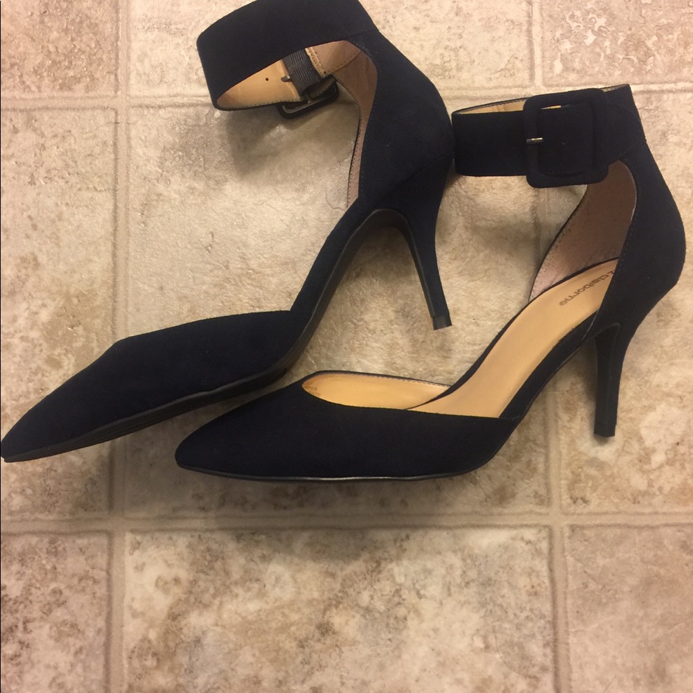 Navy Suede Heels new no tags size 8M