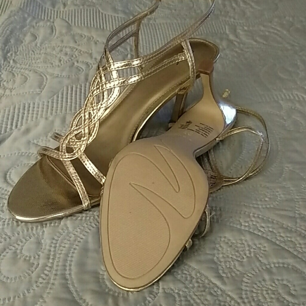 Shoes - Picture 3 of 3