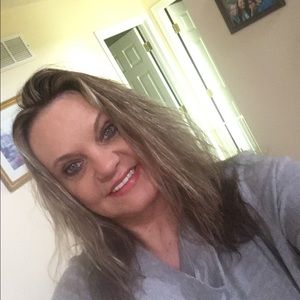 Meet your Posher, Connie