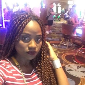 Meet your Posher, Olivette