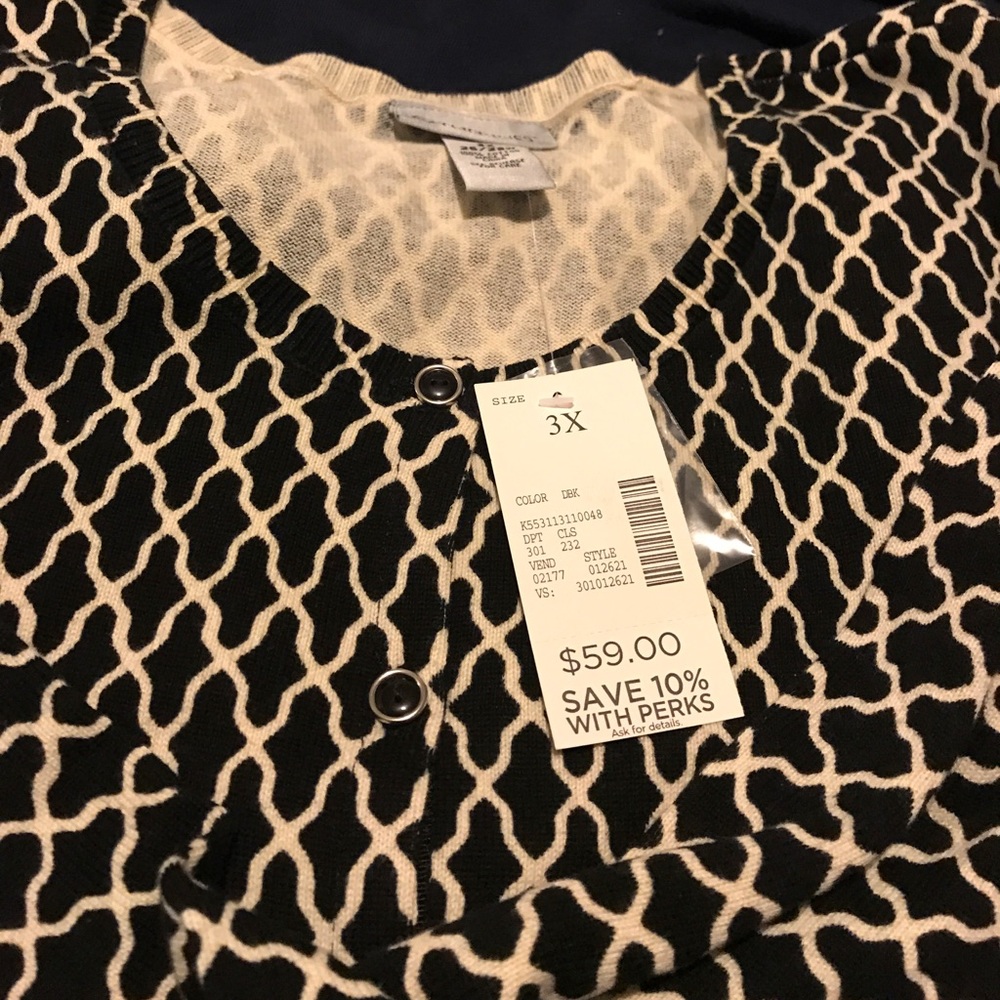 New black and white cardigan long sleeve.