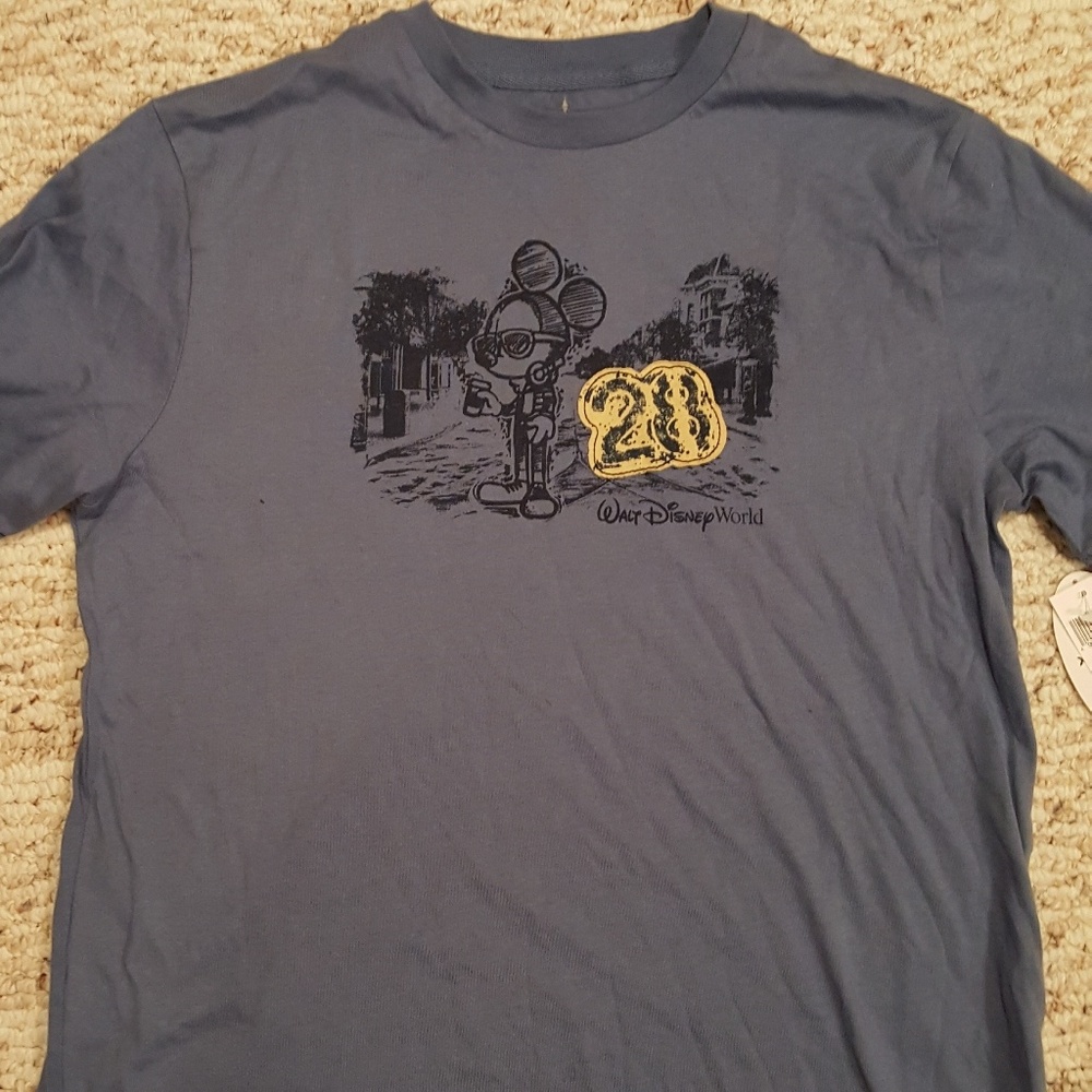 NEW Disney Boy's Mickey's Cool T-shirt Size 14/16