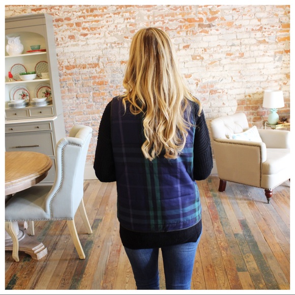 ✨LAST ONE ✨ Navy Plaid Vest Vegan Leather pockets - Picture 6 of 6