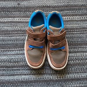 Clark shoes/sneakers