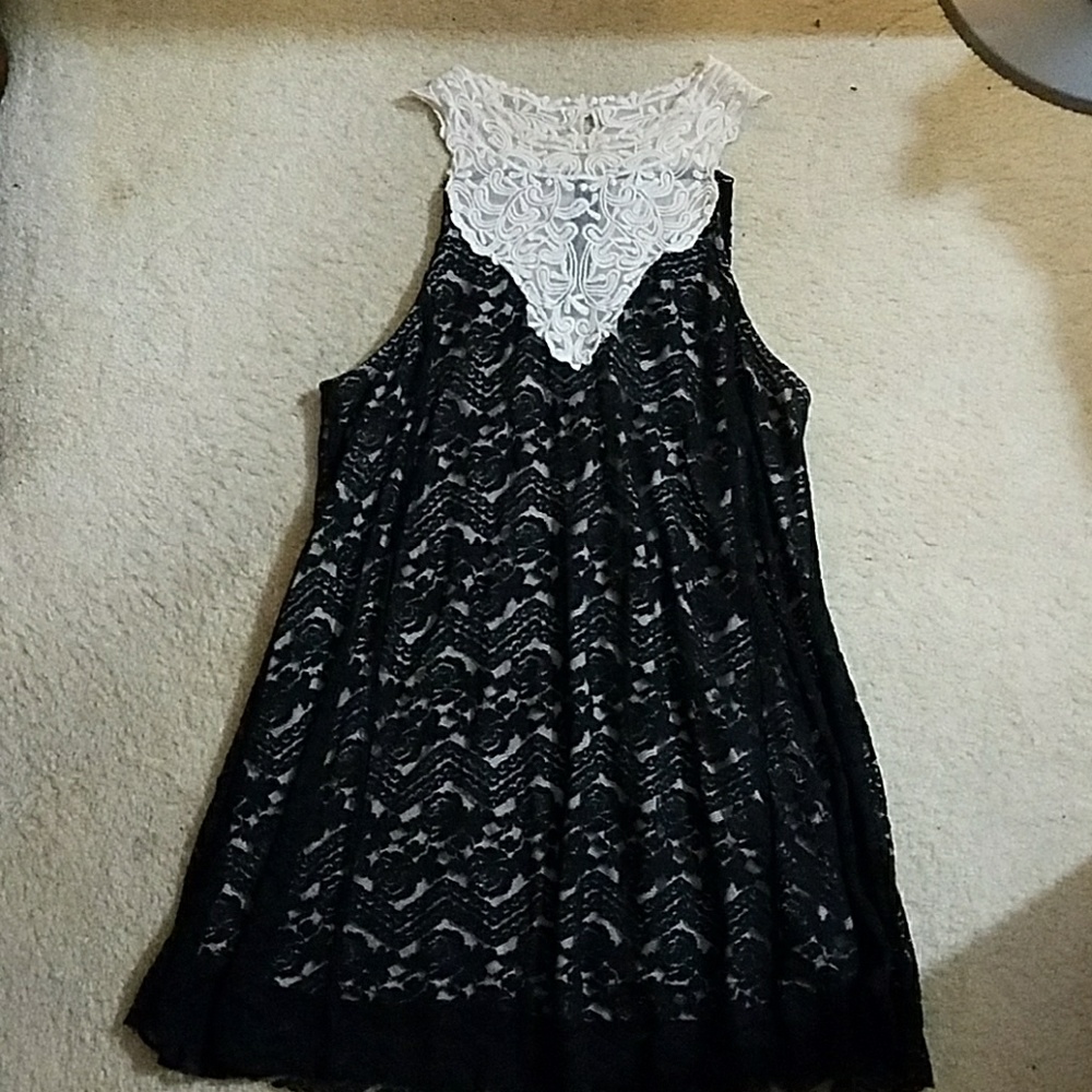DAYTRIP Black & White  Polyester Blouse Very Beaut