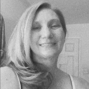 Meet your Posher, Debra