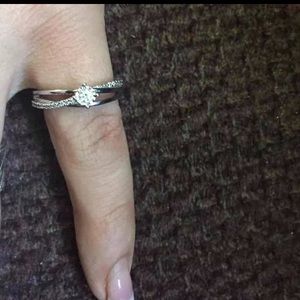 14k white gold engagement ring 4g. Pretty heavy