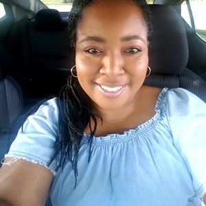 Meet your Posher, Lakristie