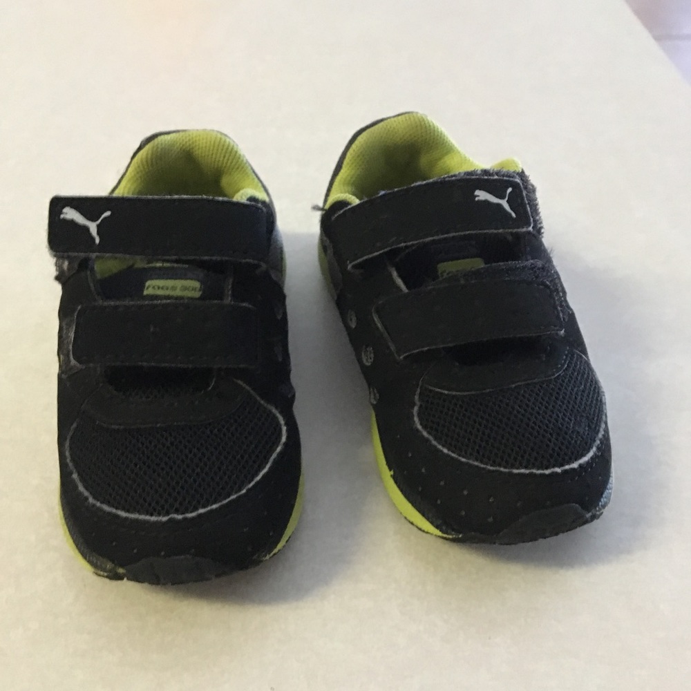 Kids puma shoes