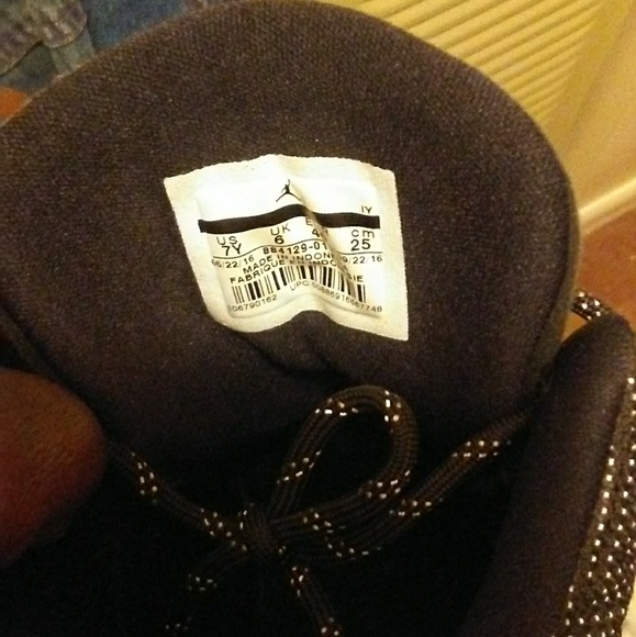 Retro 13s - Picture 4 of 4