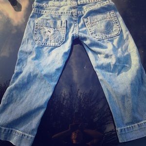 Women's/Juniors True Religion Capris