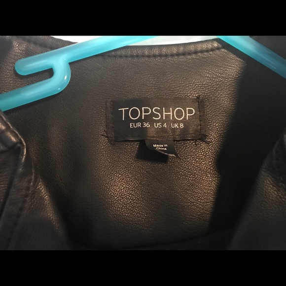 *SOLD* Topshop Faux Leather Jacket. Size 4. - Picture 2 of 3