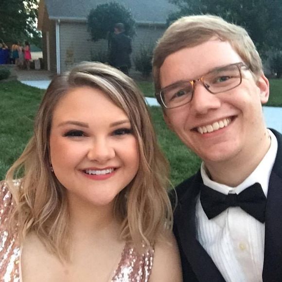 Meet your Posher, Rachel - Picture 1 of 1