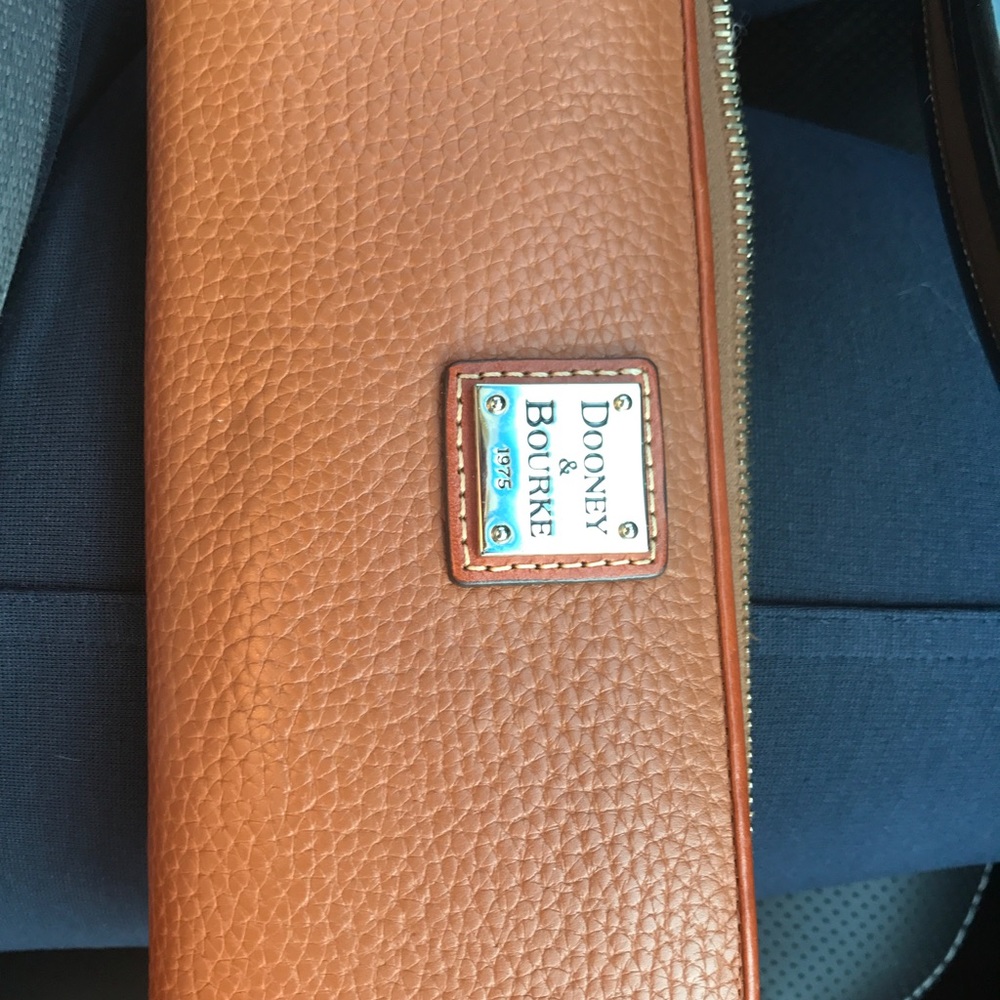 Dooney &Burke wallet