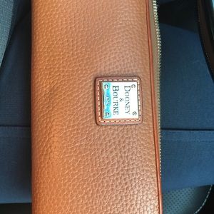 Dooney &Burke wallet