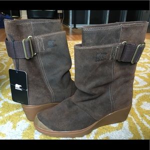 NWT Sorel Wedge Boots